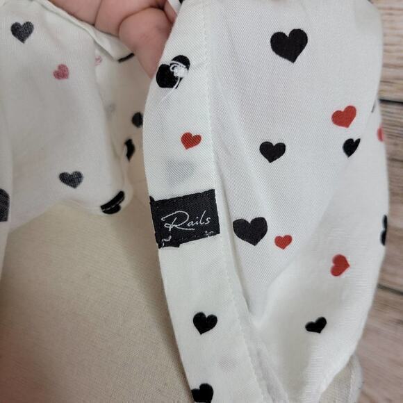 Rails Britt Button Down Hearts on‎ Fire White Shirt Size Extra Small - Picture 8 of 9